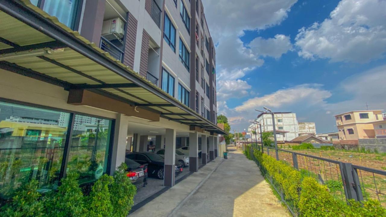 Plearnwan Deluxe Mansion Hotel Banguecoque Exterior foto